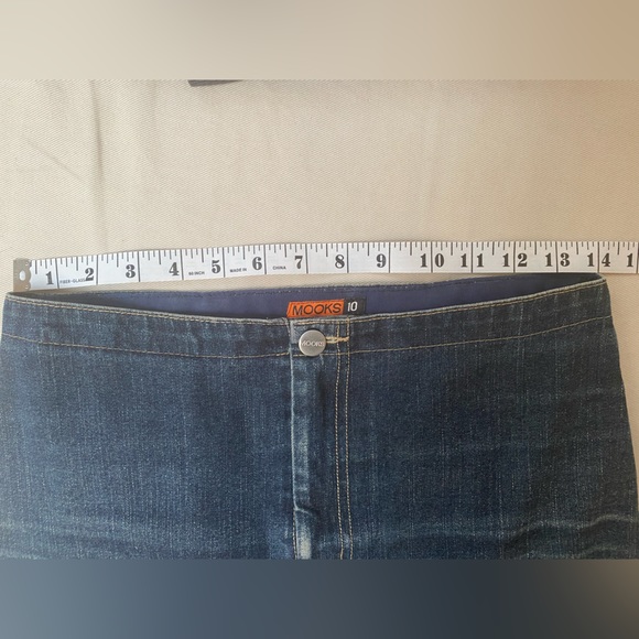 Vintage Mooks 2-toned denim skirt. Straight/A-line, mid-length, split at front. - Picture 6 of 9